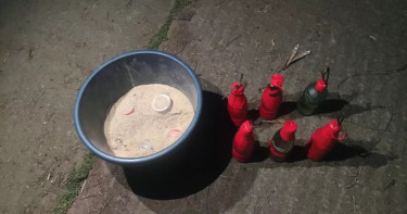 RAB seizes petrol bombs, cocktails from Dhaka’s Mohammadpur