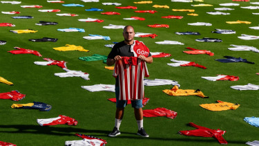 Fan’s 25-year love story with Monaco leads to world record jersey collection