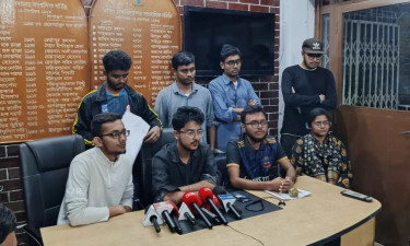 DU chemistry professor accused of sexually harassing male students