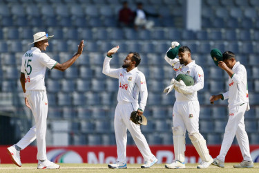 Bangladesh crush Ireland by an innings to sweep Sylhet Test