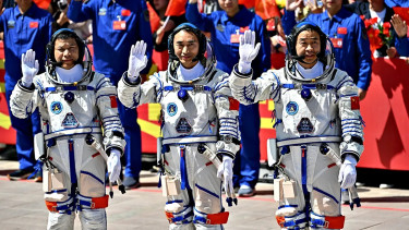 Chinese astronauts return from space station