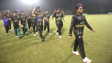 Bashundhara Strikes cruise into final with six-wicket win