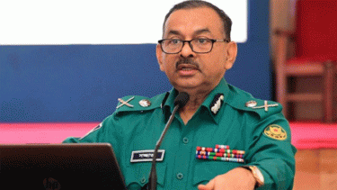 DMP chief orders use of firearms against arsonists, crude bomb attackers