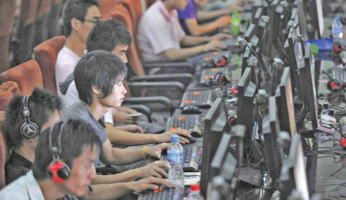 Customers at an internet cafe in Hefei, Anhui province.