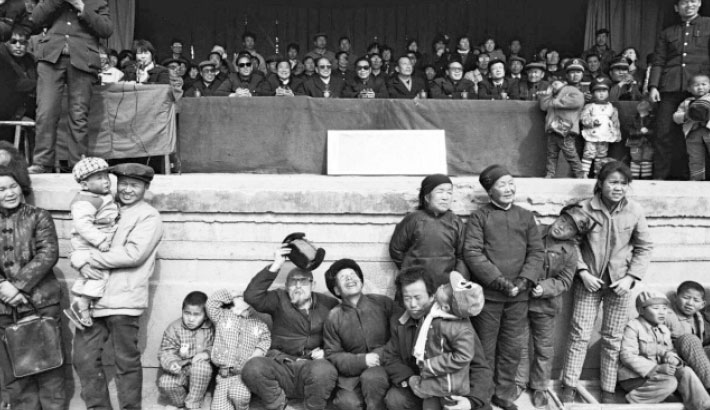 Villagers attend a rally in Longxian County, Shaanxi province in 1990.