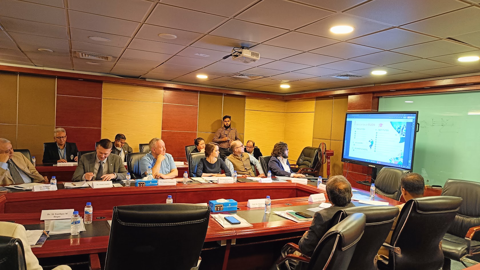 Delegation from Russian House in Dhaka and RUDN University visit NSU